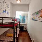 Habitación en casa particular Perfect Near Airport 2 *