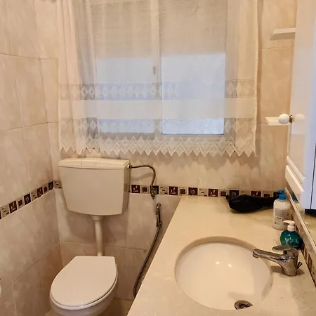 Perfect Near Airport 2 Δωμάτια σε οικογενειακή κατοικία