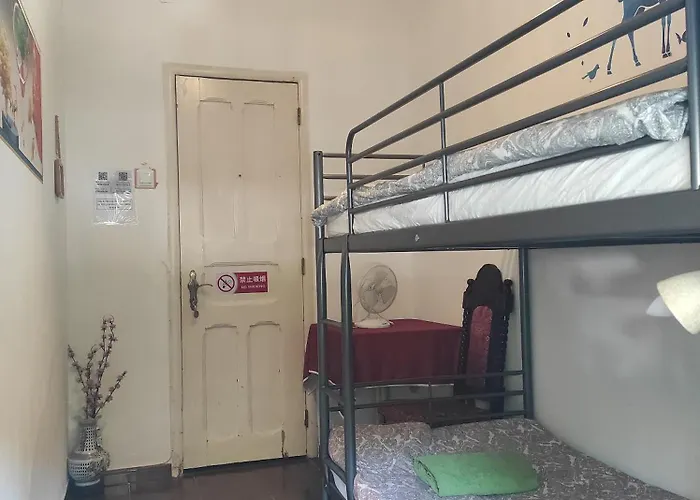 Quarto em Acomodações Particulares Perfect Near Airport 2